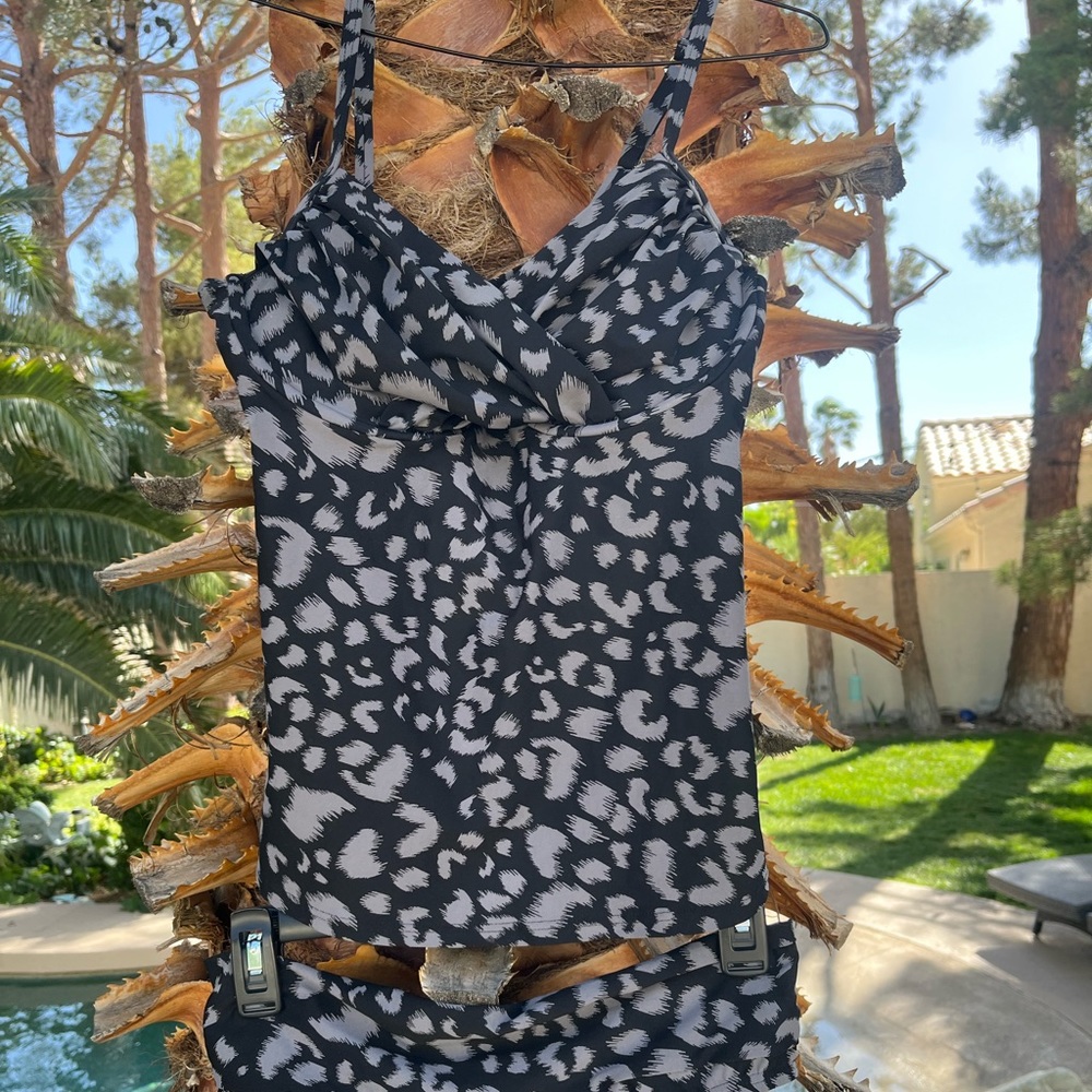 New With Tags Sunset Two Piece Suit